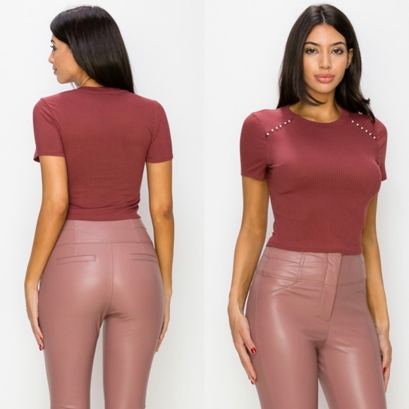 Pearl detail top in burgundy - Picture 3 of 6